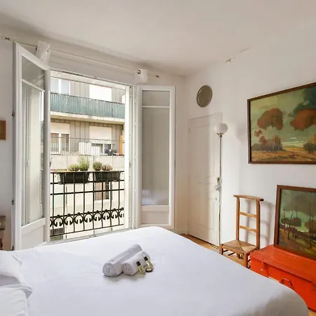 Comfortable Parisian 2mins From Metro Line 7 公寓